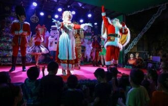 Mundo Encantado do Natal: última performance tem programação variada no Largo