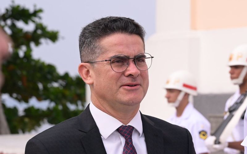 David anuncia R$ 160 milhões em investimentos após ida a Brasília
