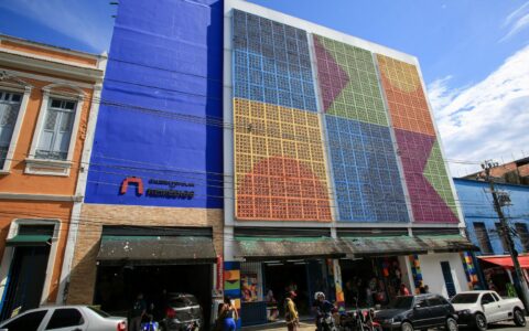 Galerias oferecem promoções para aquecer economia local