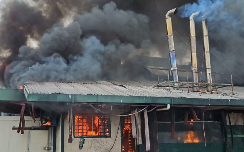 Vídeo: incêndio atinge churrascaria na zona Centro-Sul de Manaus