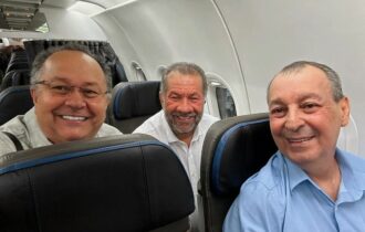 Imagem colorida mostra Silas Câmara, Carlos Lupi e Omar Aziz