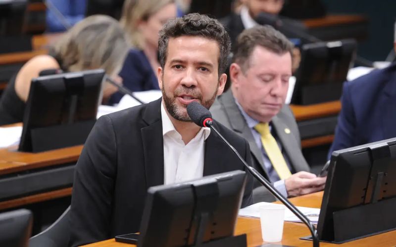 André Janones