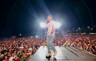 David prestigia 'Réveillon Gospel' e diz que a festa nunca mais sairá do calendário municipal