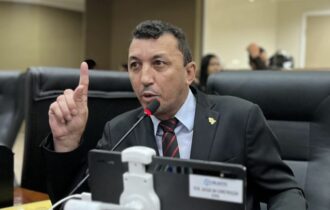 Ativista afirma que Sassá não se reconhece como negro e preconceituoso