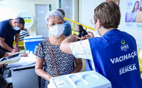 Manaus oferta vacina contra a Covid-19 em 74 unidades de saúde