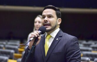 Alberto Neto é o único a votar contra a reforma pela segunda vez