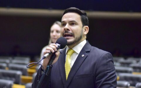 Alberto Neto é o único a votar contra a reforma pela segunda vez