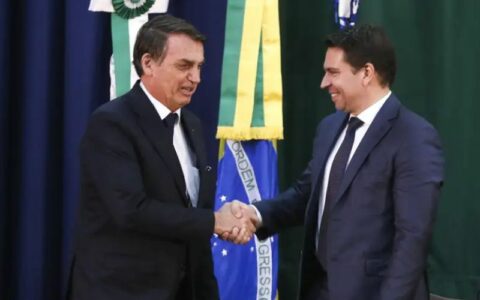 bolsonaro-ramagem-foto-valter-campanato-abr