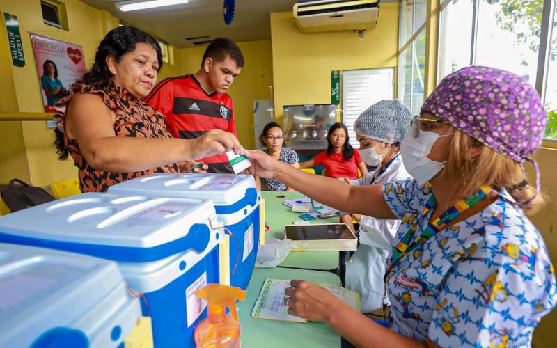 Público a partir de 12 anos pode ser vacinado com Coronavac em Manaus