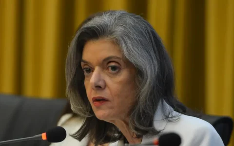Cármen Lúcia