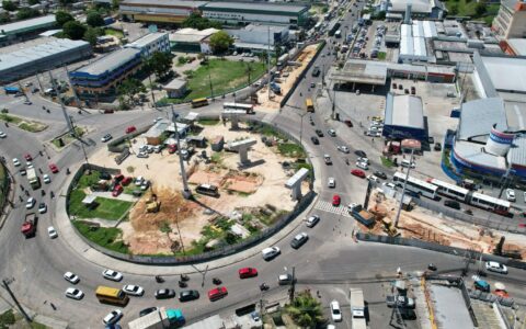 imagem-aerea-de-frentes-de-obras-de-projeto-de-construcao-do-complexo-viario-rei-pele-na-rotaria-do-produtor-zona-leste-de-manaus