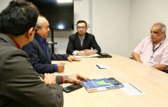 reuniao-com-conselhos-no-tce-am-foto-divulgacaotce-am