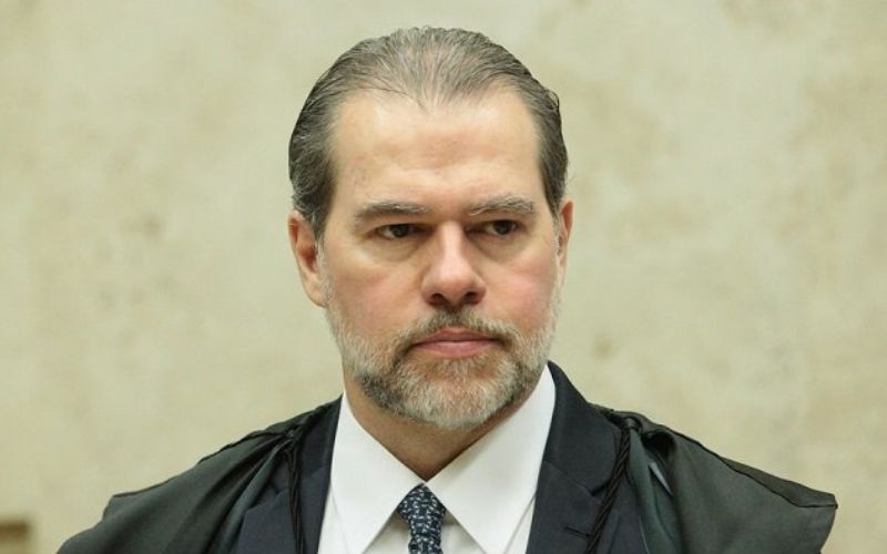 Toffoli mantém multas a Zambelli e Flávio Bolsonaro por vídeo contra Lula