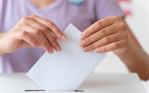 voto-em-transito-foto-freepik