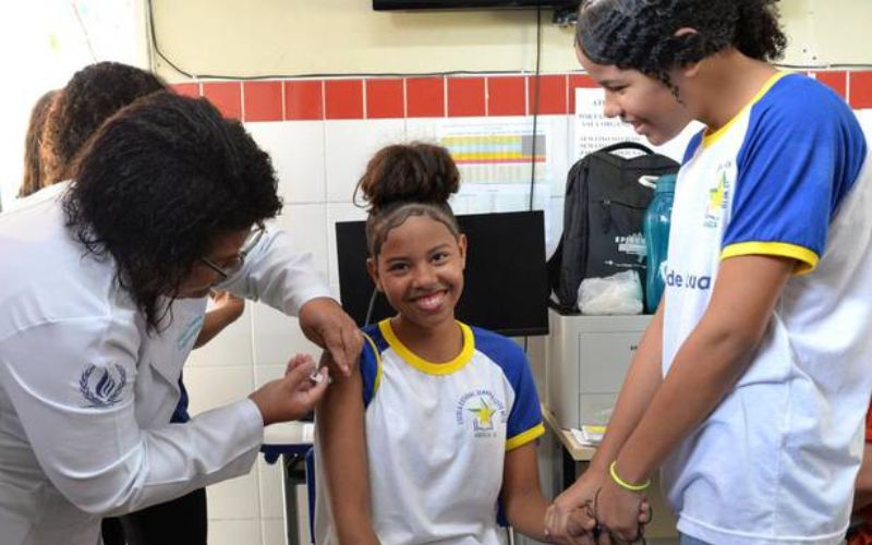 Aleam vê importância de vacinação de crianças e adolescentes nas escolas