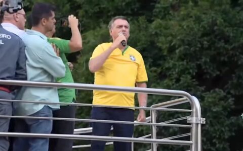 bolsonaro-critica-lula-e-diz-q