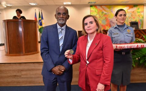 ​Conselheiros do TCE-AM são homenageados pelo TRT-11