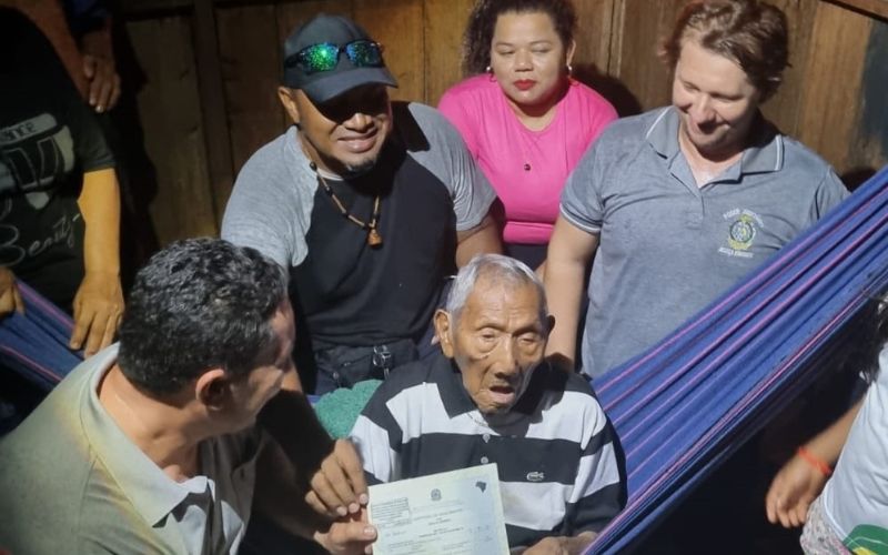 indigena-no-amazonas-espera-10