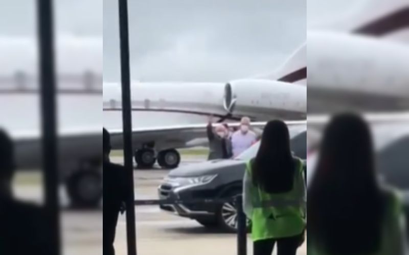 É antigo vídeo de Lula acenando a funcionários de aeroporto