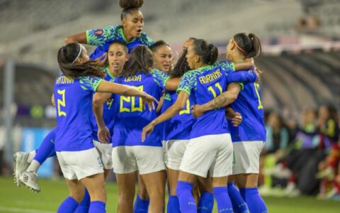 selecao-feminina-derrota-a-col