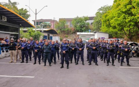 Guardas municipais recebem treinamento com lutadora de UFC Ketlen Vieira