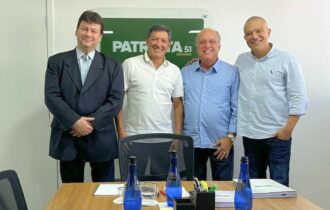 Wilson se aproxima de mais um partido da direita para fortalecer sua base em 2024