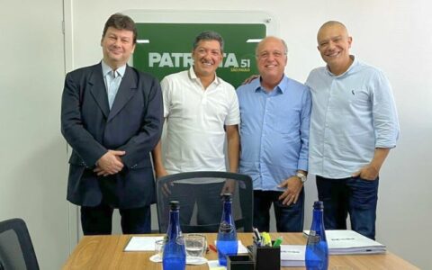 Wilson se aproxima de mais um partido da direita para fortalecer sua base em 2024