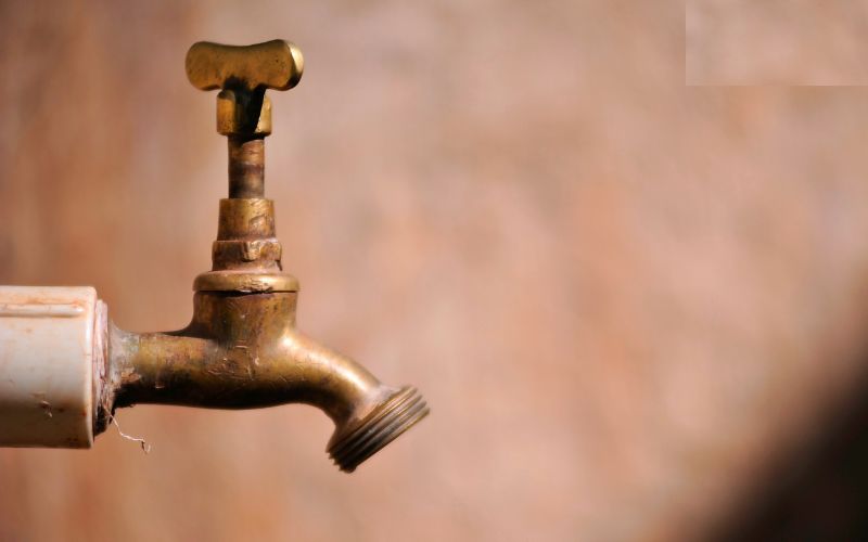 MPAM propõe Ação Civil Pública para garantir acesso à água potável no bairro Flores