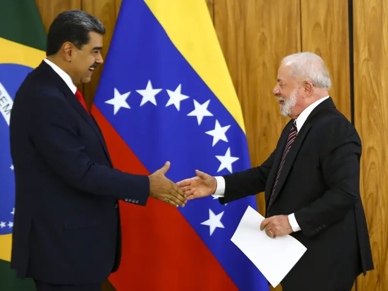 Lula confirma reunião com Maduro, mas não vai discutir Essequibo