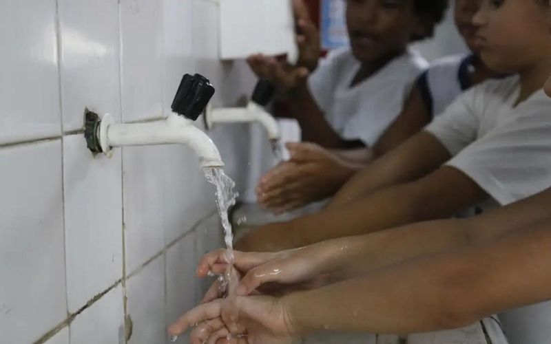 Sete em cada dez brasileiros acham que água é um bem pouco cuidado