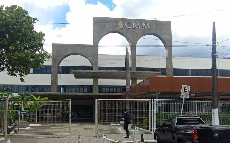 Vereadores de Manaus insistem em faltar nos únicos três dias de trabalho na semana