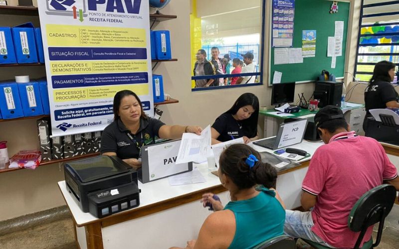 Parintins/ serviços