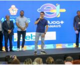 Manaus alcança nota histórica no Ideb e prefeito anuncia 14º e 15º salários em agosto