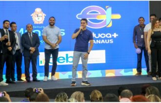 Manaus alcança nota histórica no Ideb e prefeito anuncia 14º e 15º salários em agosto