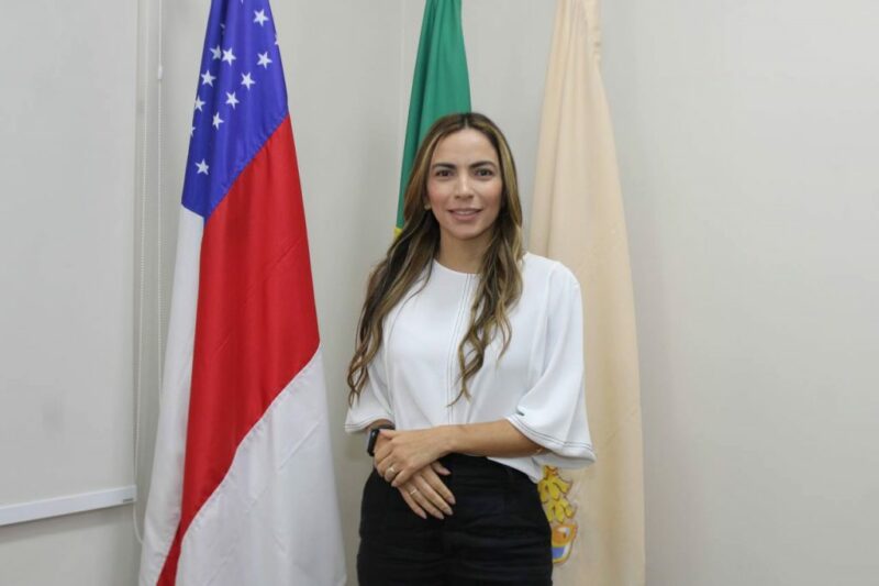 Nova secretária