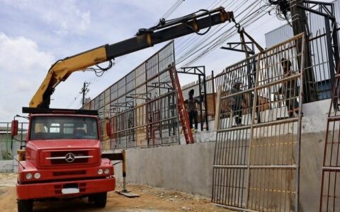 Prefeitura reforma campo do 'Bahia' no bairro São José