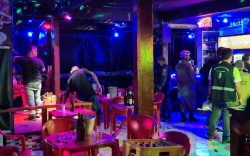 David sanciona lei que protege mulheres em bares e shows em Manaus