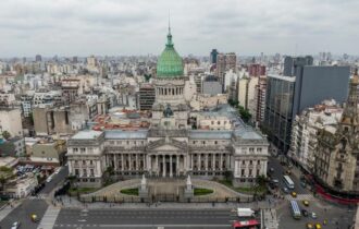 Argentina responsabiliza Irã por atentados na década de 1990