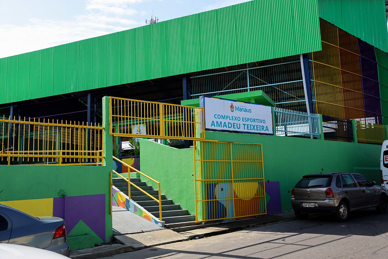 Complexo esportivo Amadeu Teixeira é entregue reformado na zona Norte