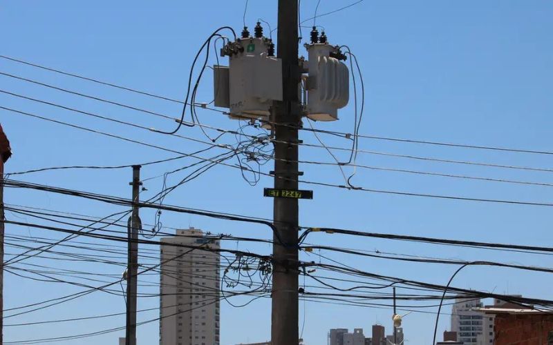 Brasil tem em abril 2º maior consumo de energia elétrica da série histórica, diz EPE