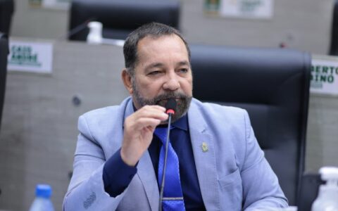 Vereador de Manaus é contra projeto de lei da escala 5x2 aos vereadores