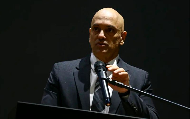 AGU pede ao STF apuração de posts com divulgação de decisões de Moraes