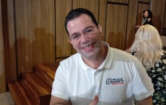 Wilker sobre Amom: 'quem não estuda para a prova é melhor faltar'