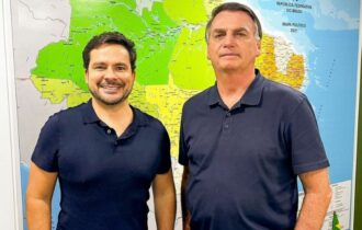 Alberto Neto diverge de Bolsonaro e apoia aliança com PT em Parintins