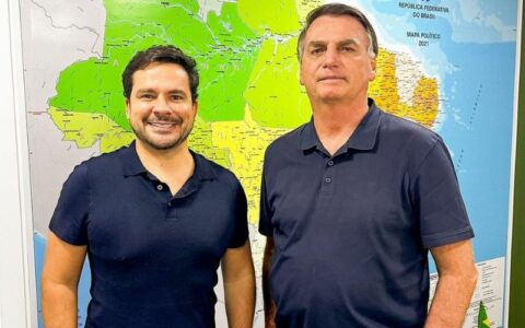 Alberto Neto diverge de Bolsonaro e apoia aliança com PT em Parintins