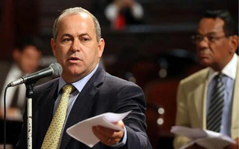 justica-suspende-pagamento-de-
