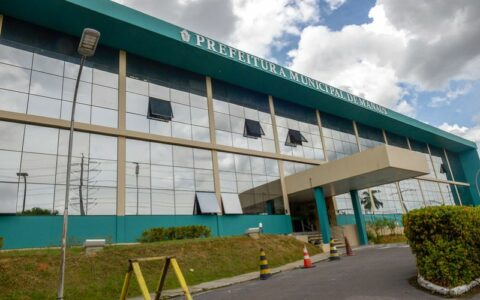 David Almeida exonera mais sete servidores no prazo de desincompatibilização