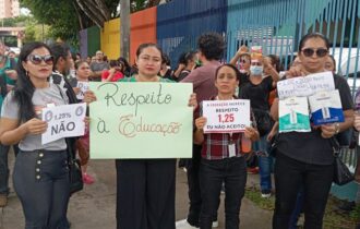 professores-fazem-protesto-na-