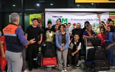 Mais 34 amazonenses que estavam no Sul do país desembarcam em Manaus