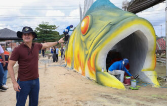 David Almeida realiza visita em obras da segunda etapa do parque Amazonino Mendes